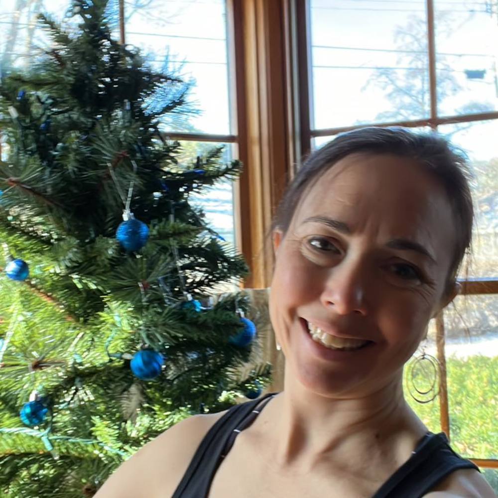 Meet your Posher, Angela